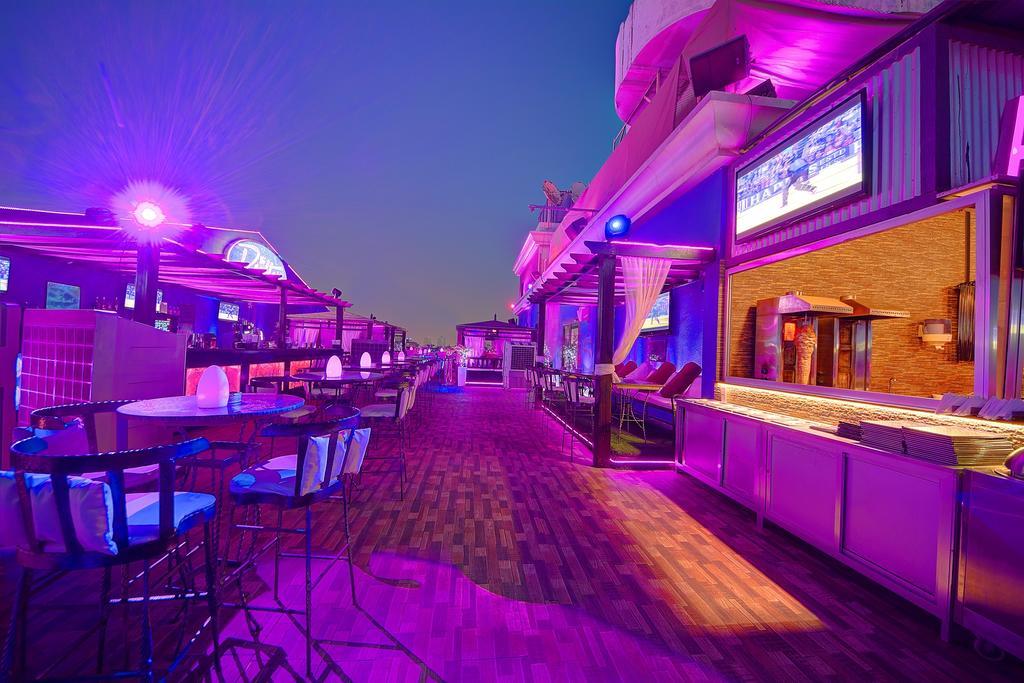 Royal Ascot Hotel Dubai Exterior foto
